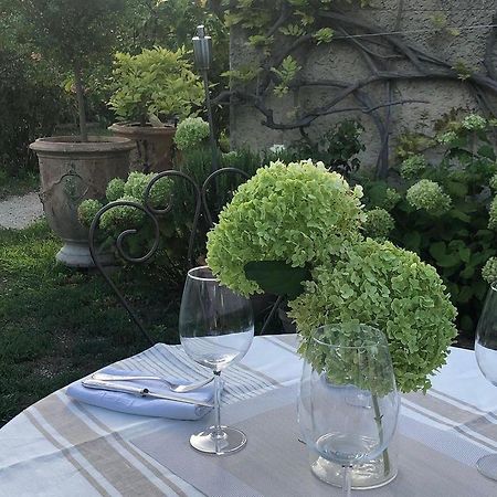 Lulu En Provence Bed & Breakfast ลีล-ซูร์-ลา-ซอร์ก ภายนอก รูปภาพ