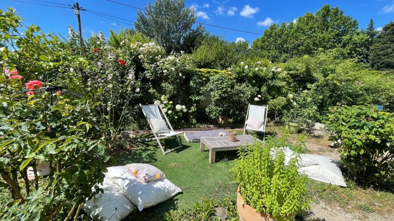 Lulu En Provence Bed & Breakfast ลีล-ซูร์-ลา-ซอร์ก ภายนอก รูปภาพ