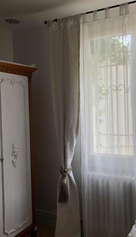 Lulu En Provence Bed & Breakfast ลีล-ซูร์-ลา-ซอร์ก ภายนอก รูปภาพ
